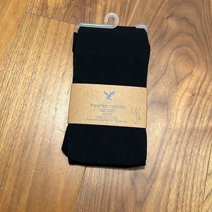 NWT! Women's American Eagle Footed Tights in black color